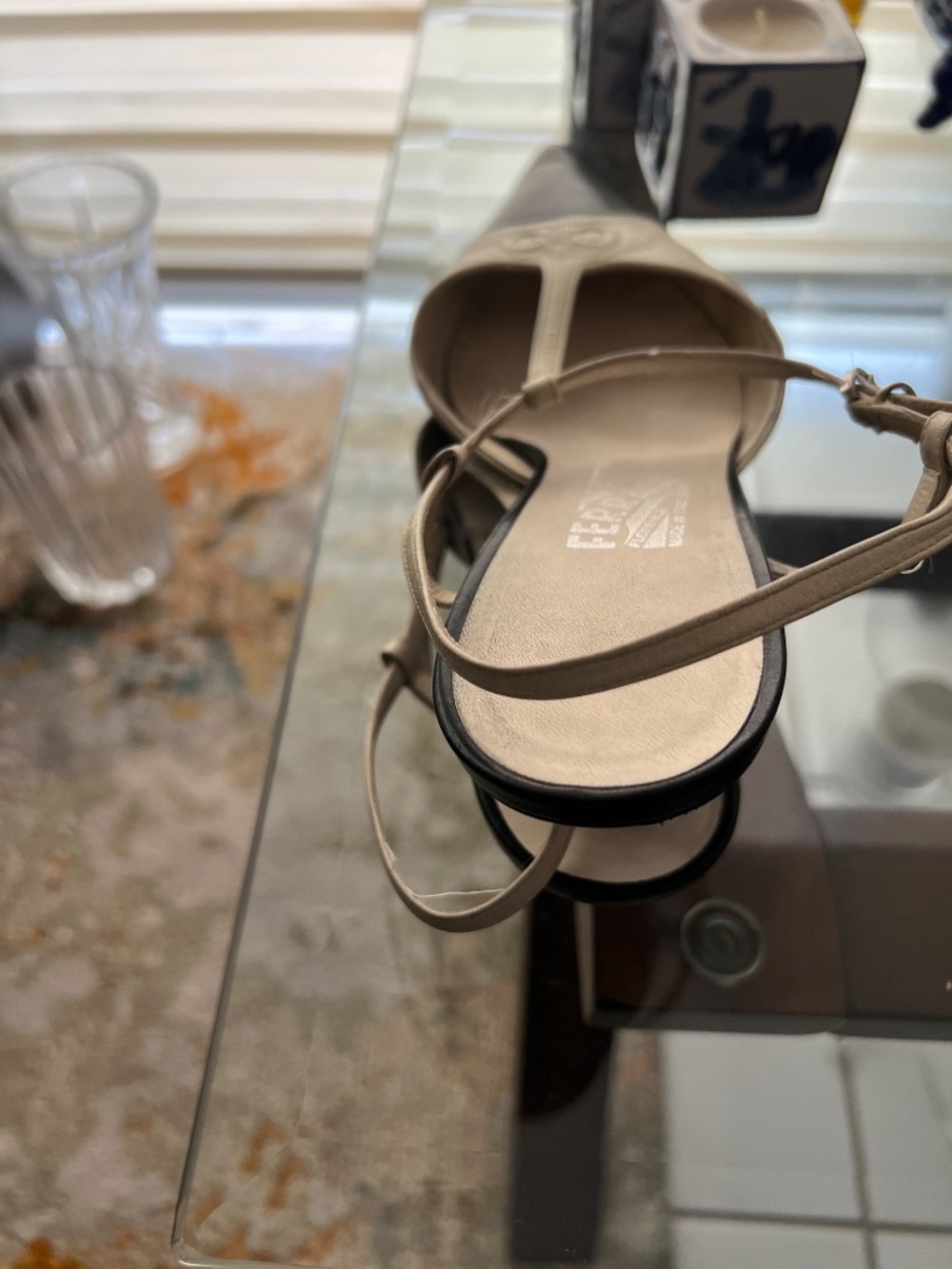 Ferragamo shoes-sandals black and white - Picture 3 of 3